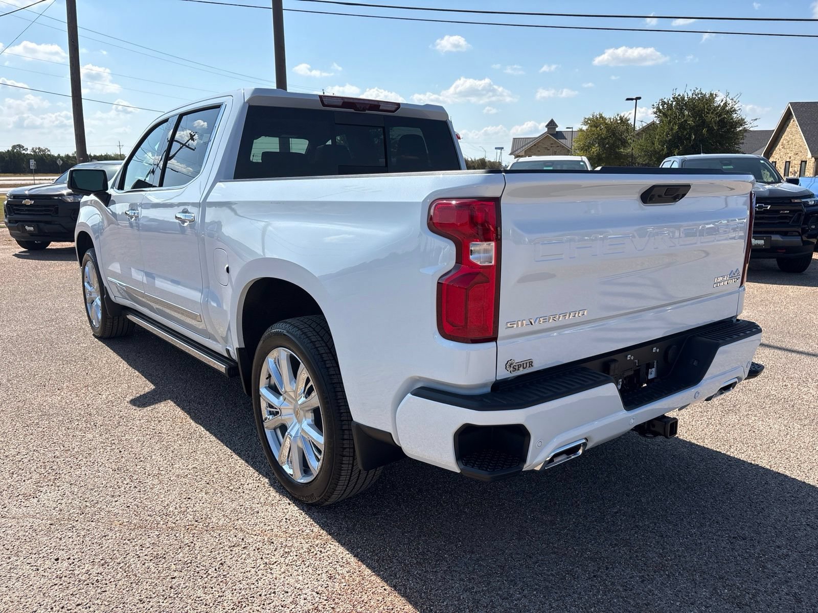 New 2026 Chevrolet Silverado 1500 High Country w/ High Country Premium Package AWD/4WD image 4