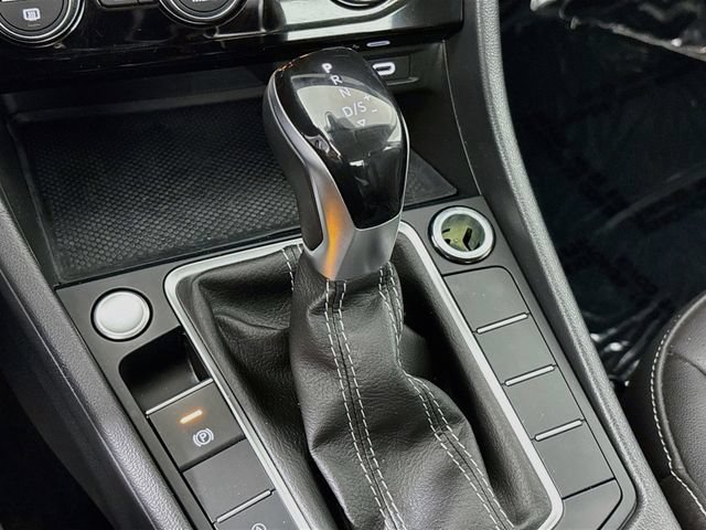 Certified 2024 Volkswagen Jetta SE FWD image 20