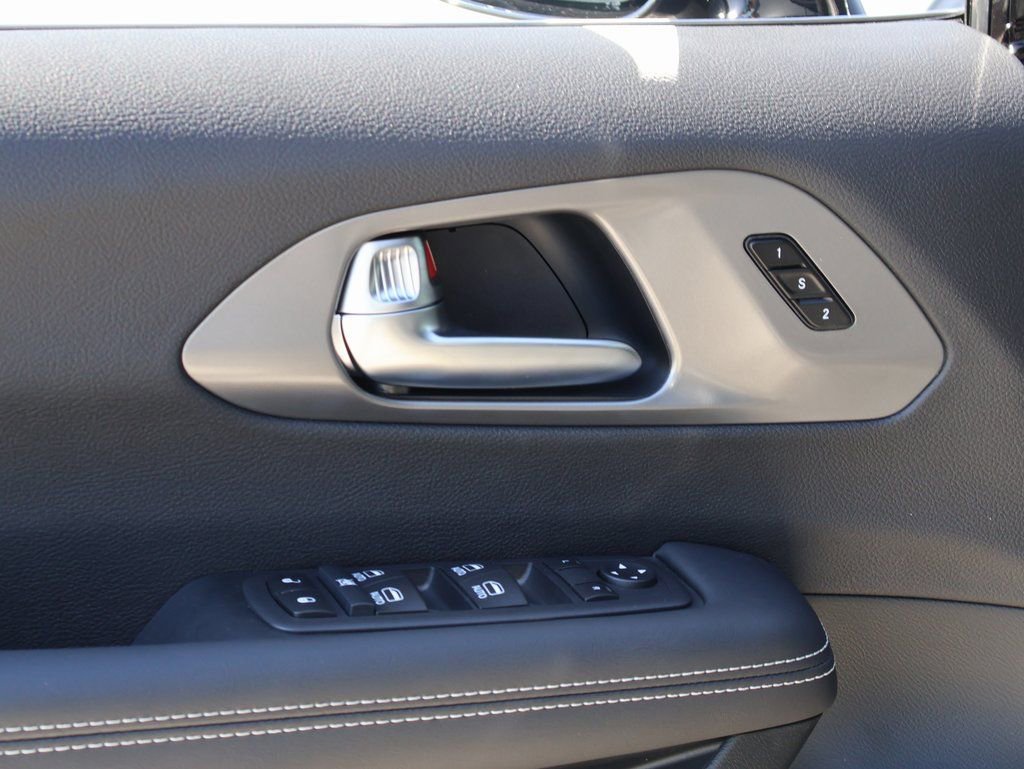 New 2026 Chrysler Pacifica Select image 21