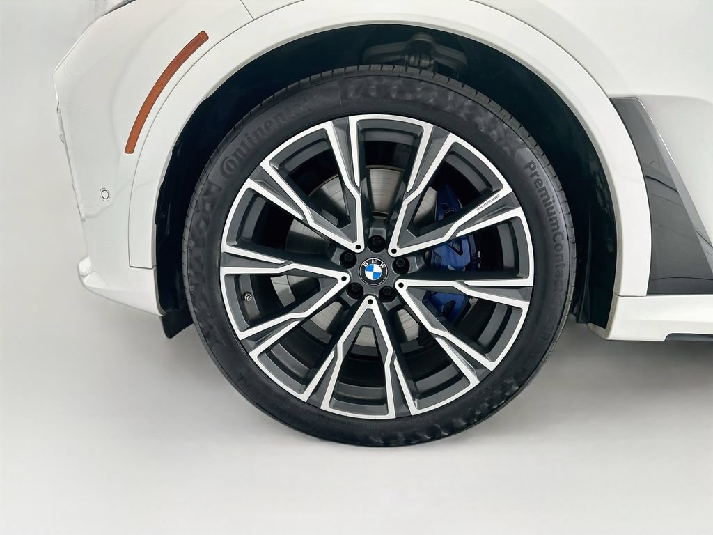 Used 2021 BMW X7 xDrive40i w/ M Sport Package AWD/4WD image 29