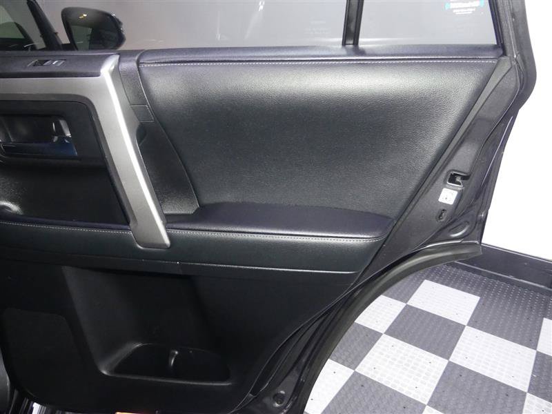 Used 2020 Toyota 4Runner Limited AWD/4WD image 26