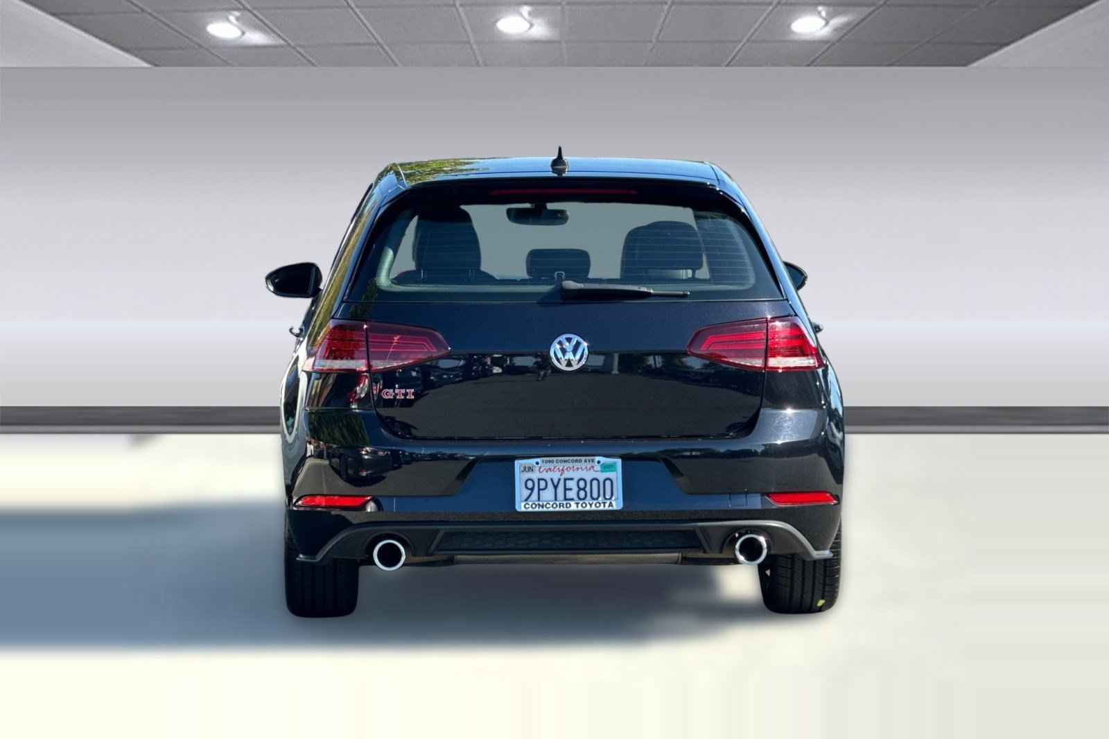 Used 2021 Volkswagen Golf 4-Door FWD image 9