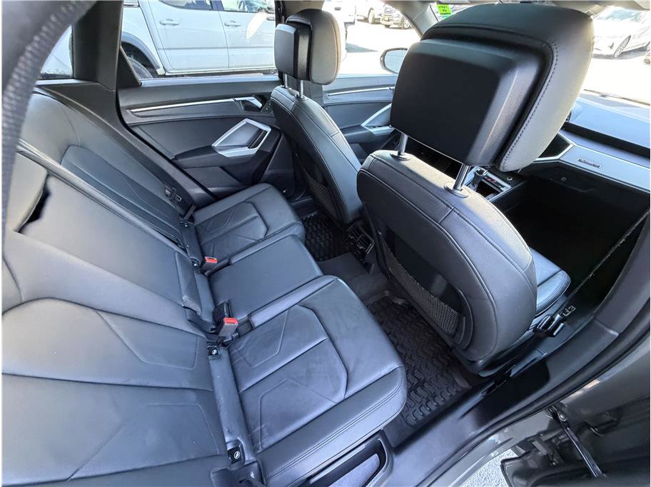 Used 2021 Audi Q3 2.0T Premium w/ Convenience Package AWD/4WD image 21