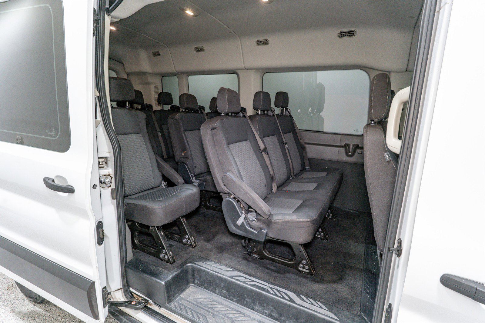Used 2021 Ford Transit 350 XLT image 12
