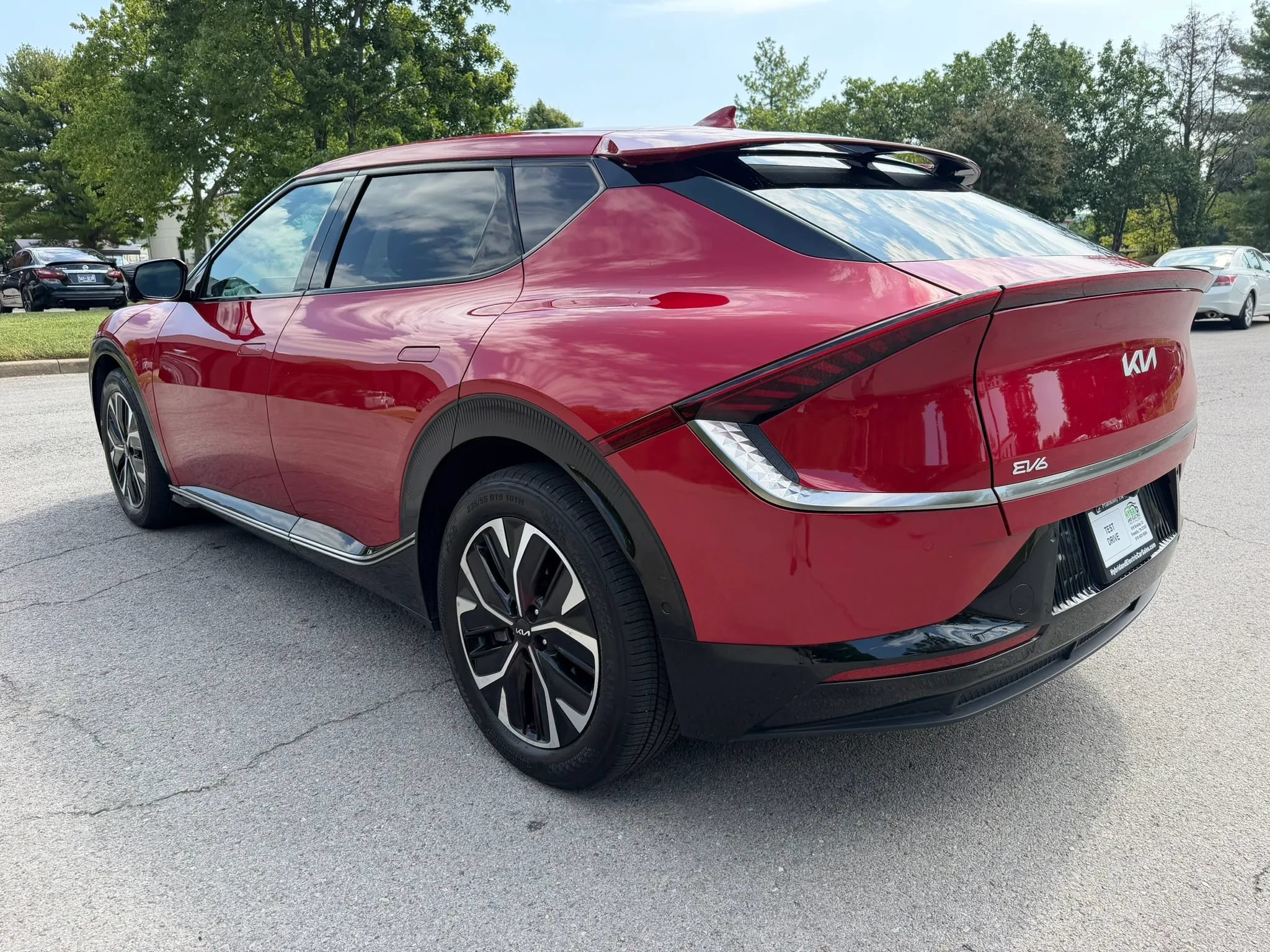 Used 2022 Kia EV6 Wind w/ Wind Technology Package AWD/4WD image 7