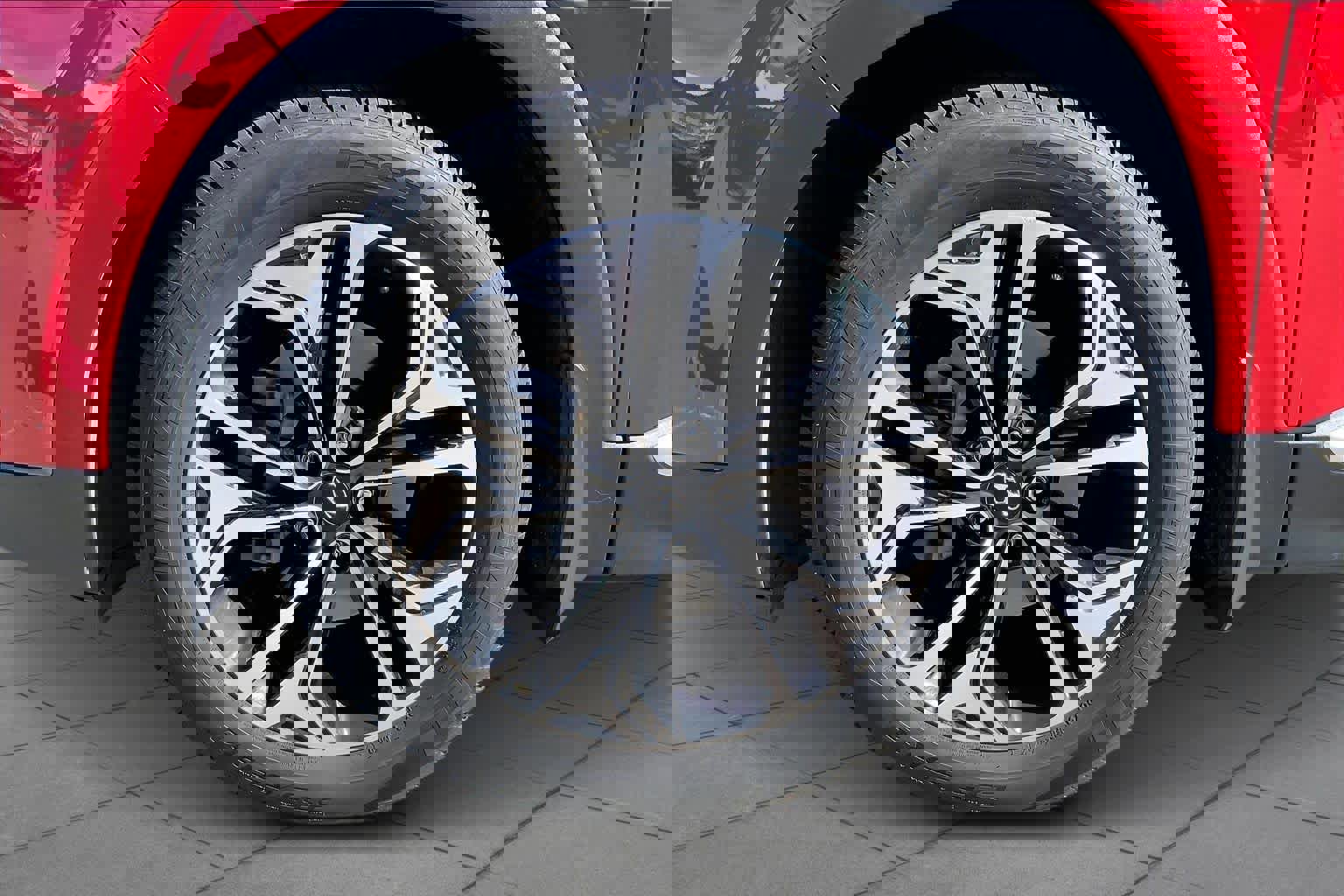 Used 2019 Hyundai Santa Fe Limited w/ Cargo Package image 12