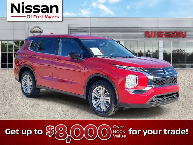 Used 2024 Mitsubishi Outlander ES image 1