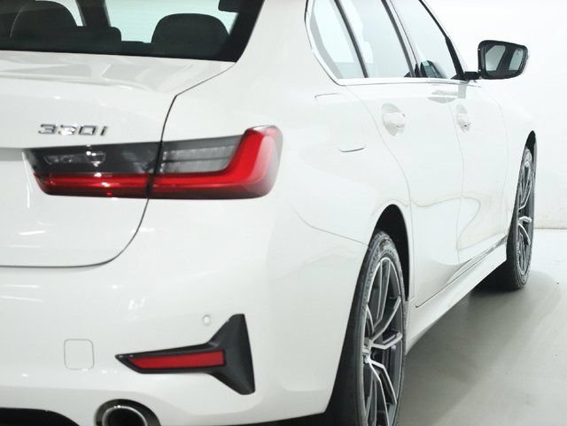 Used 2020 BMW 330i xDrive Sedan w/ Premium Package AWD/4WD image 48