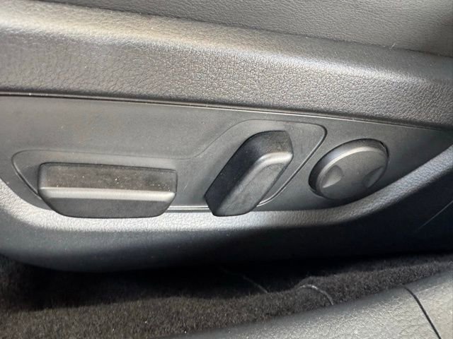 Used 2023 MAZDA CX-30 AWD 2.5 S w/ Premium Package image 19