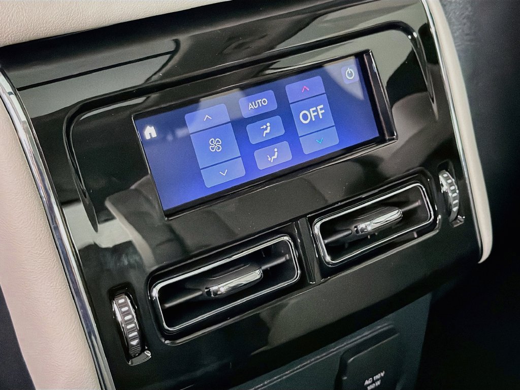 New 2027 Lincoln Aviator 2WD image 27
