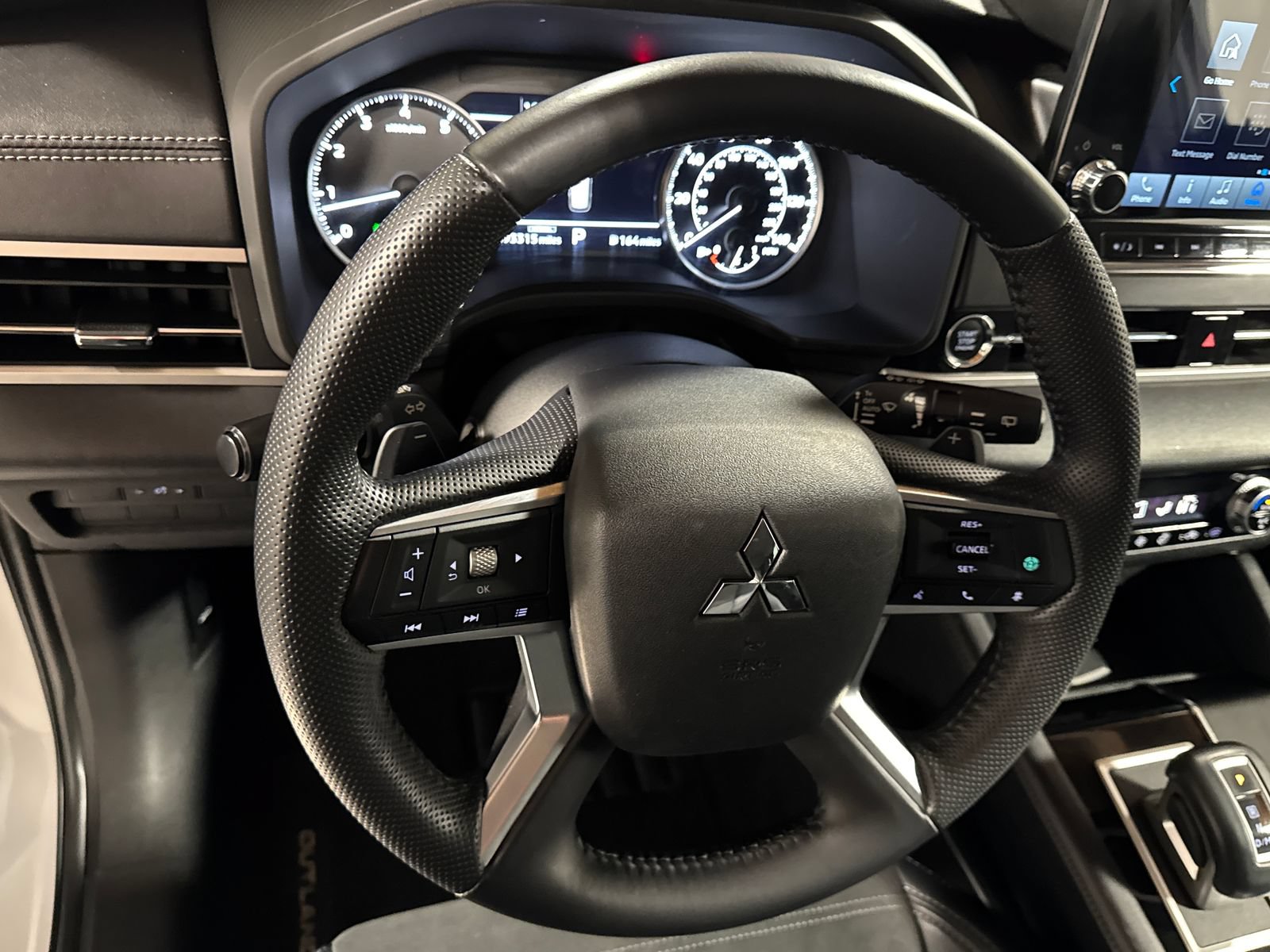 Used 2023 Mitsubishi Outlander SE AWD/4WD image 19