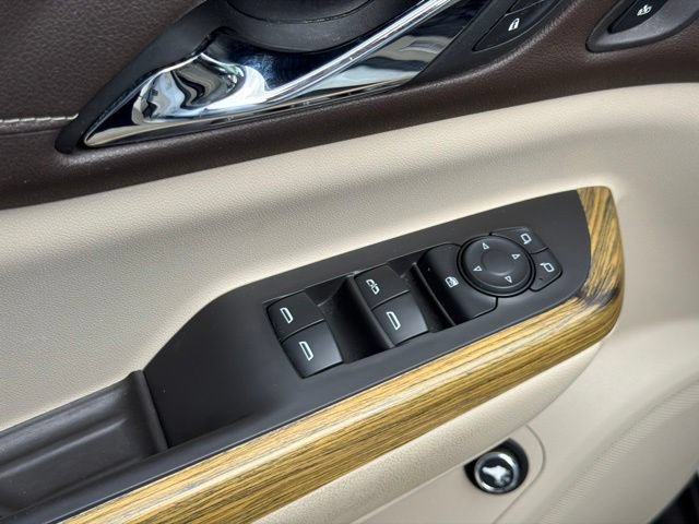 Used 2019 GMC Acadia Denali w/ Technology Package FWD image 12