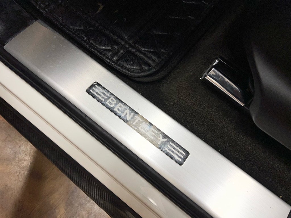 Used 2019 Bentley Bentayga image 25