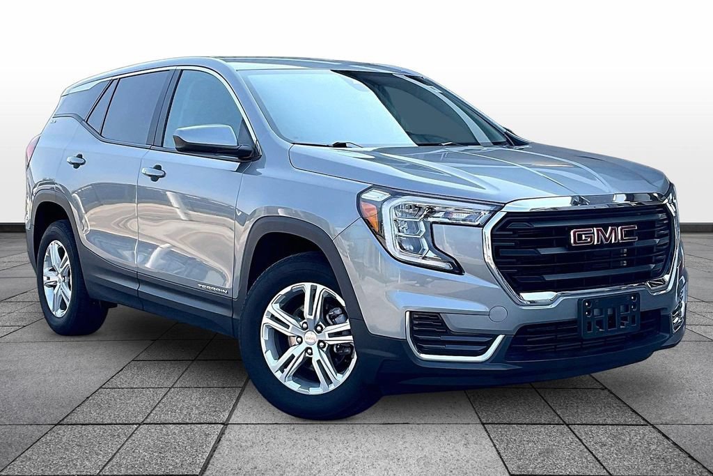 Used 2024 GMC Terrain SLE AWD/4WD image 2