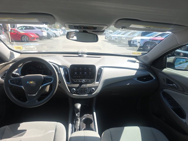 Used 2025 Chevrolet Malibu LT FWD image 13