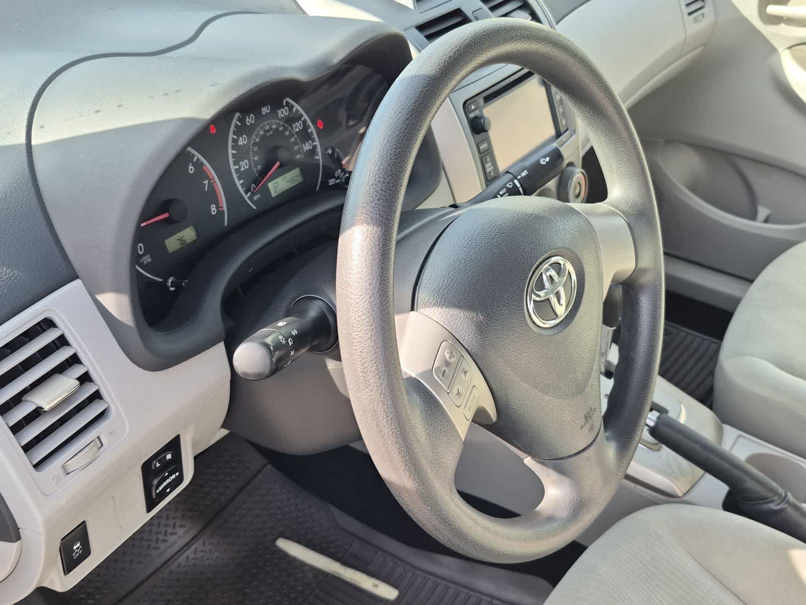 Used 2013 Toyota Corolla LE FWD image 10