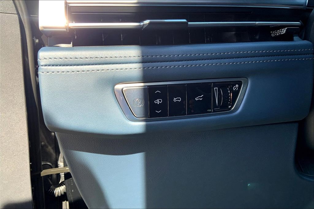 Used 2025 Cadillac Escalade IQ Luxury 2 image 19