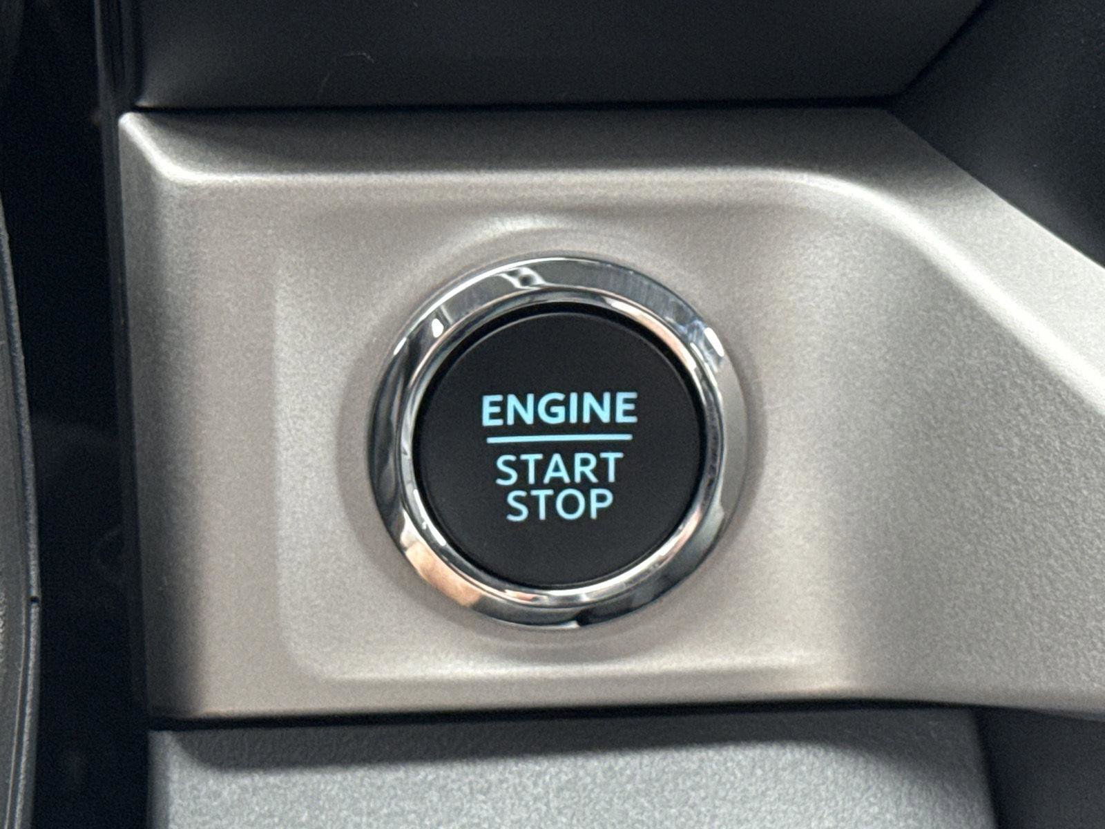 New 2026 Ford F250 XLT w/ XLT Premium Package image 19