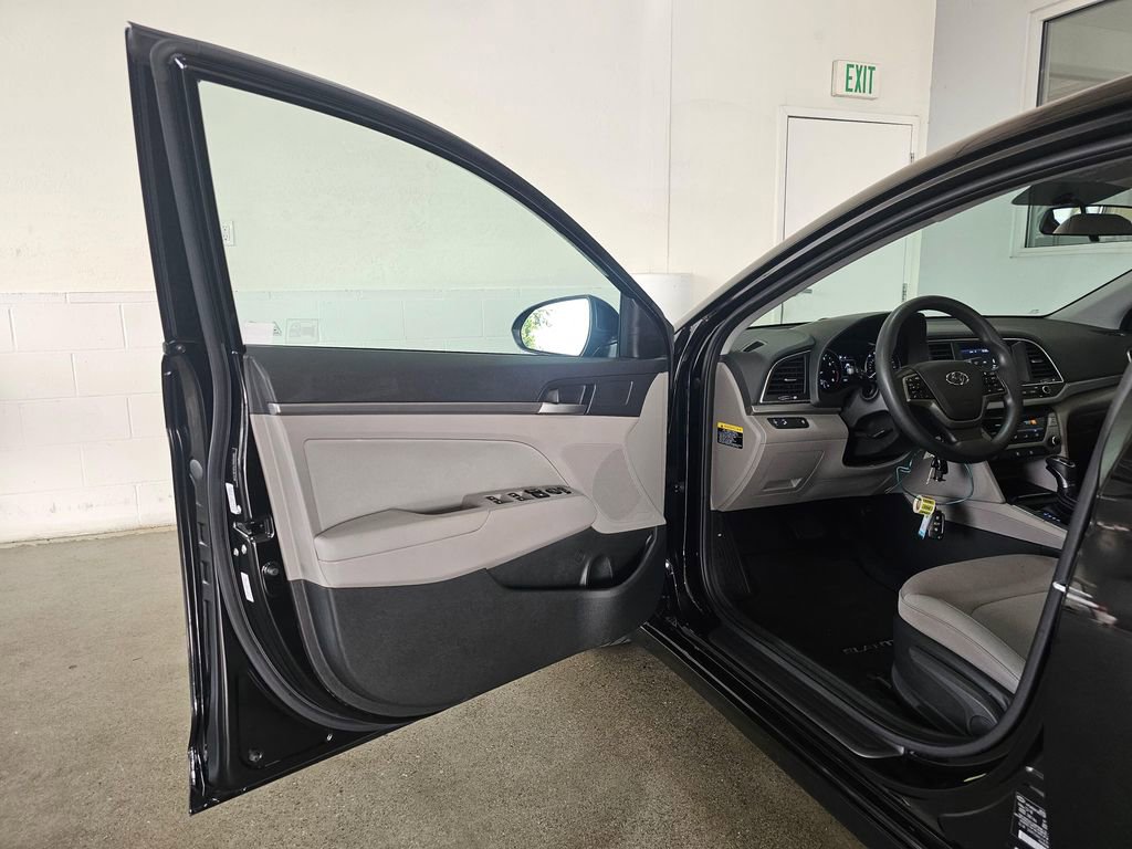 Used 2018 Hyundai Elantra SEL FWD image 47