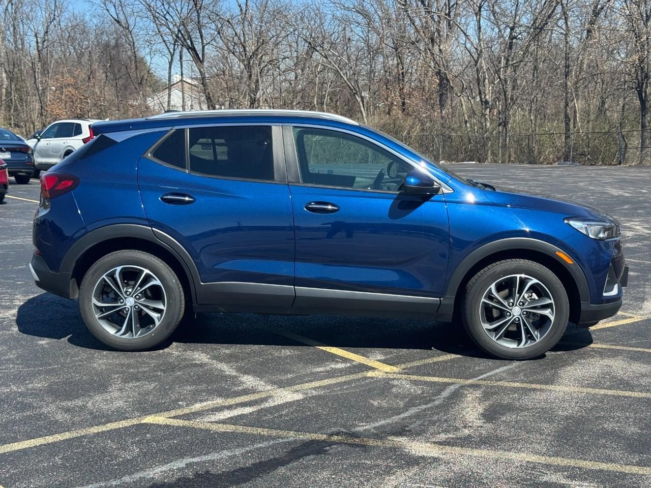 Used 2023 Buick Encore GX Select image 3