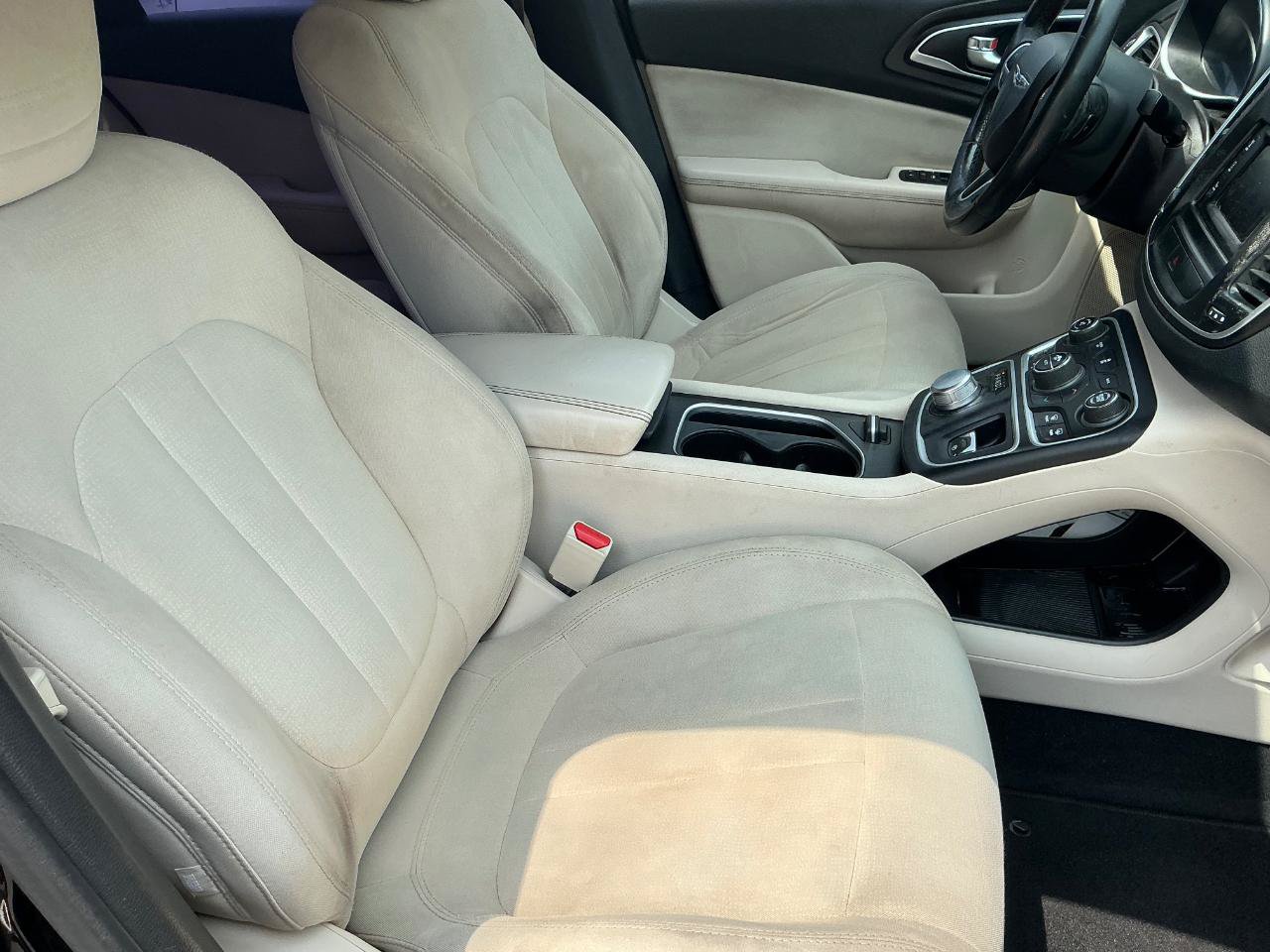 Used 2015 Chrysler 200 Limited w/ Convenience Group FWD image 11
