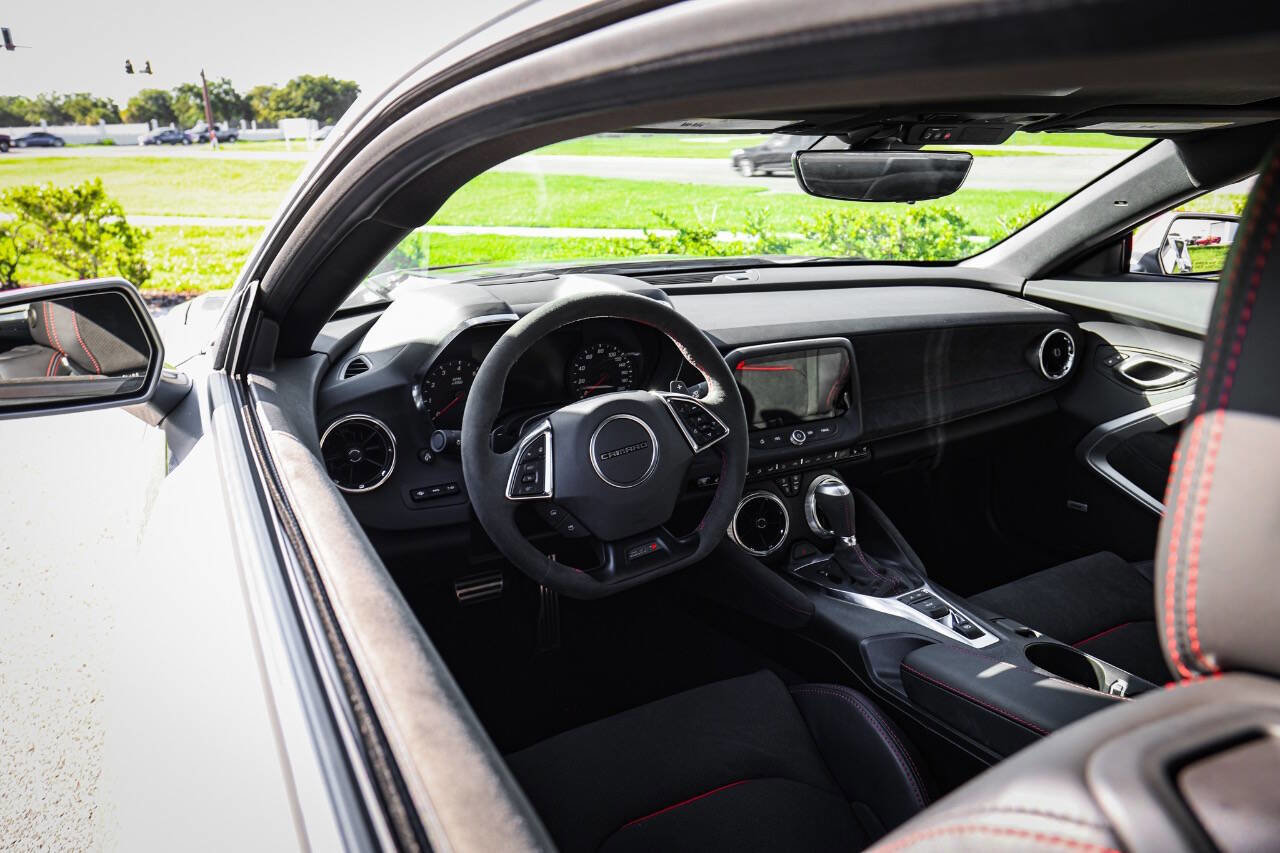 Used 2023 Chevrolet Camaro ZL1 image 34