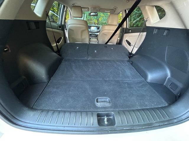 Used 2017 Hyundai Tucson SE Plus AWD/4WD image 31