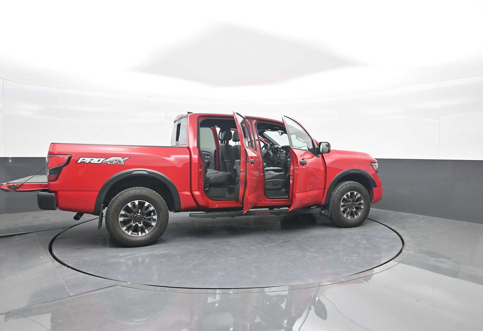Used 2024 Nissan Titan PRO-4X w/ Pro-4x Convenience Package AWD/4WD image 52