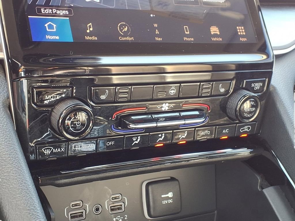 Used 2023 Jeep Grand Cherokee Limited w/ Trailer Tow Prep Group (B) image 15