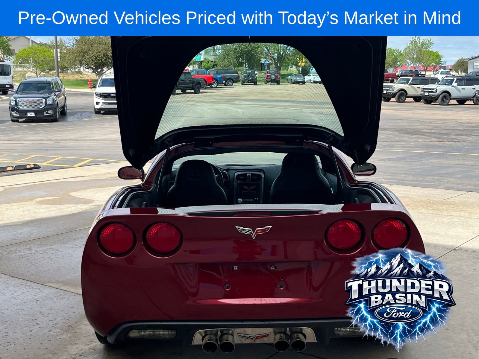 Used 2006 Chevrolet Corvette Coupe w/ Preferred Equipment Group RWD image 7
