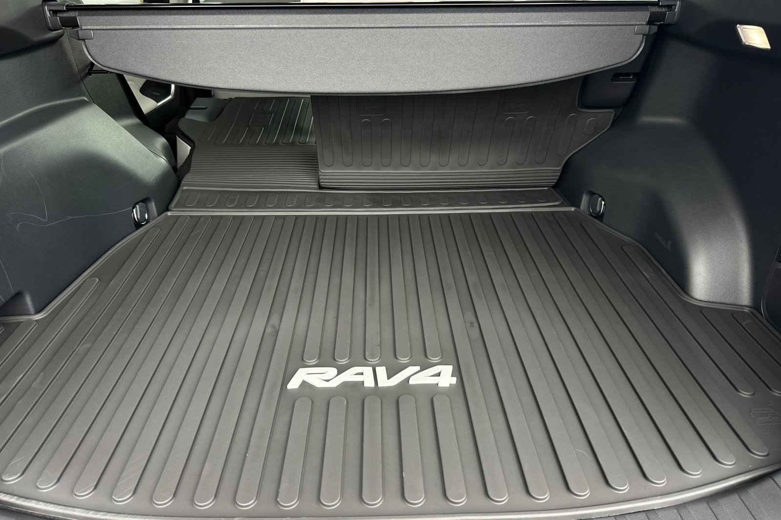 New 2025 Toyota RAV4 XLE Premium image 15