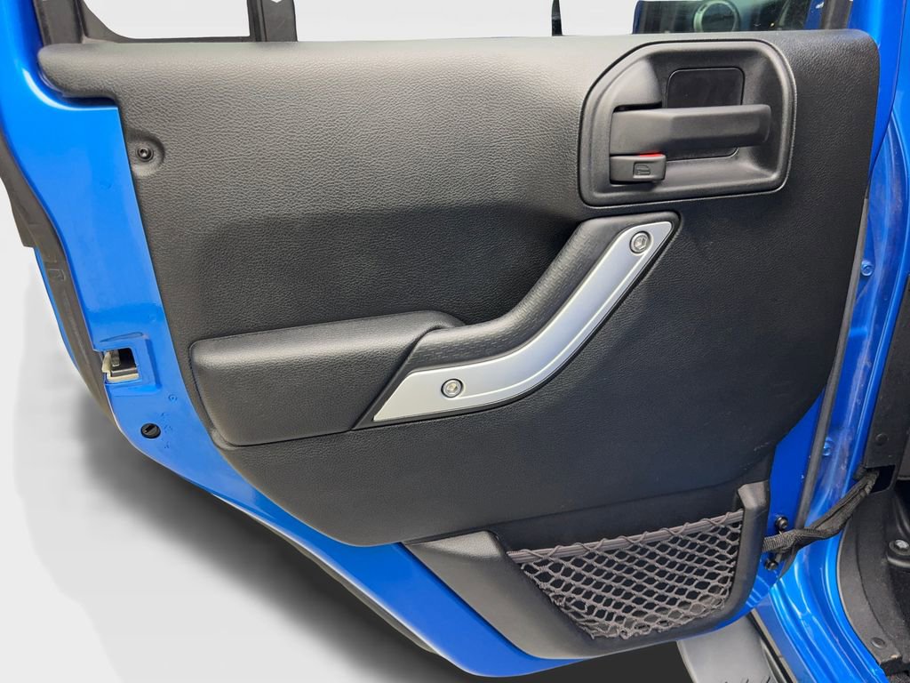 Used 2016 Jeep Wrangler Unlimited Sahara w/ Max Tow Package image 35