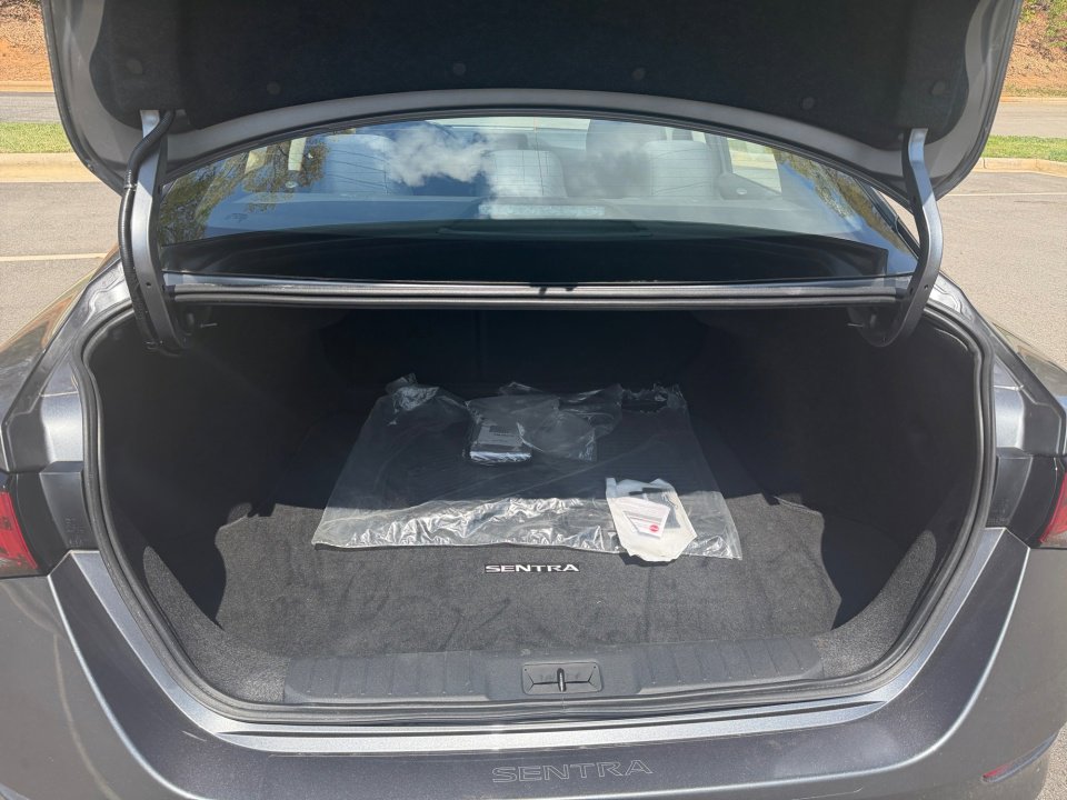 Used 2024 Nissan Sentra S FWD image 15