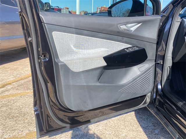 Used 2024 Volkswagen ID.4 Standard image 18