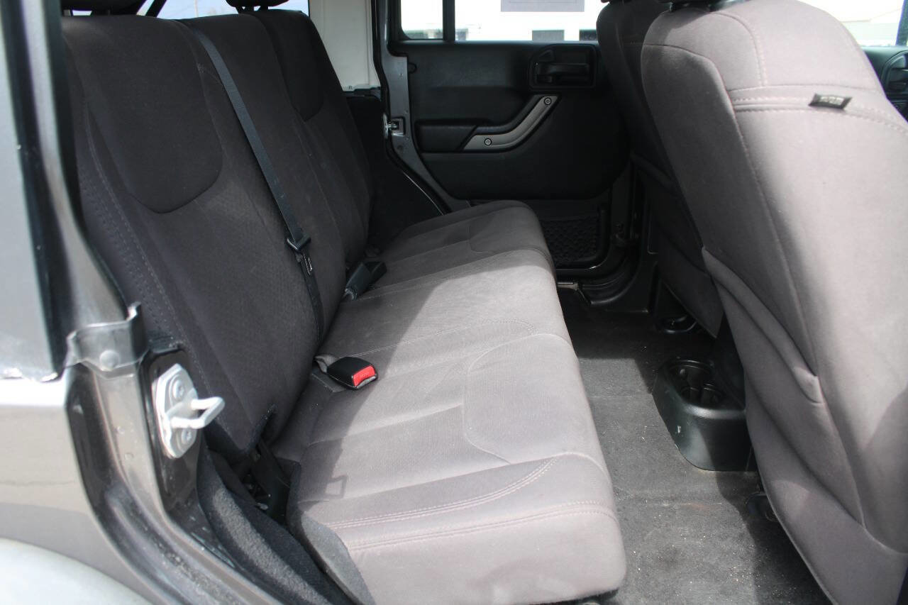 Used 2018 Jeep Wrangler Unlimited Sport S image 6