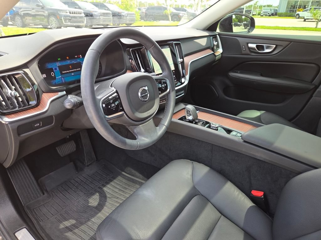 Used 2025 Volvo S60 B5 Plus w/ Protection Package Premier FWD image 28