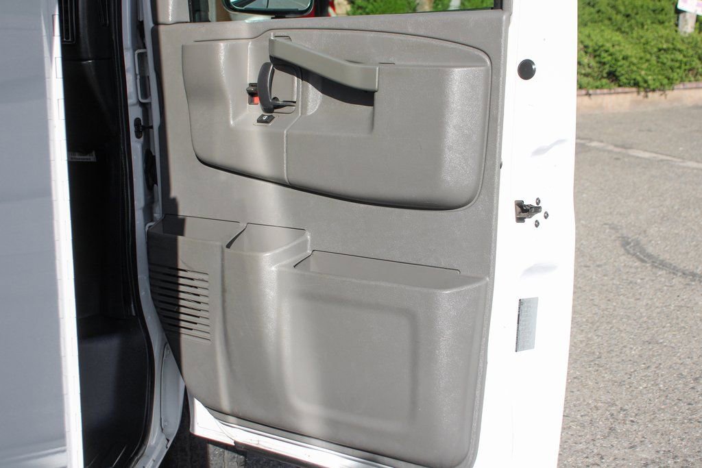 Used 2019 Chevrolet Express 3500 w/ Power Convenience Package image 30