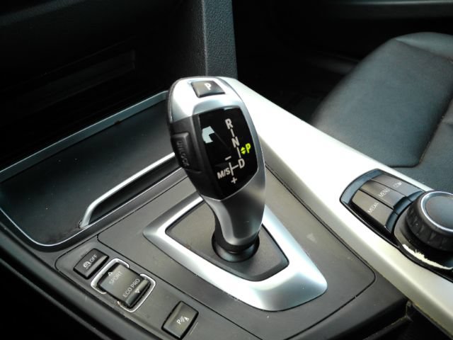 Used 2018 BMW 320i Sedan RWD image 42