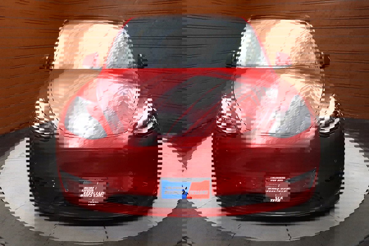 Used 2022 Tesla Model Y Long Range image 2