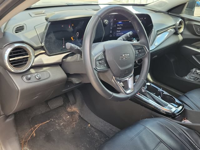 Used 2025 Chevrolet Trax ACTIV w/ Driver Confidence Package FWD image 23