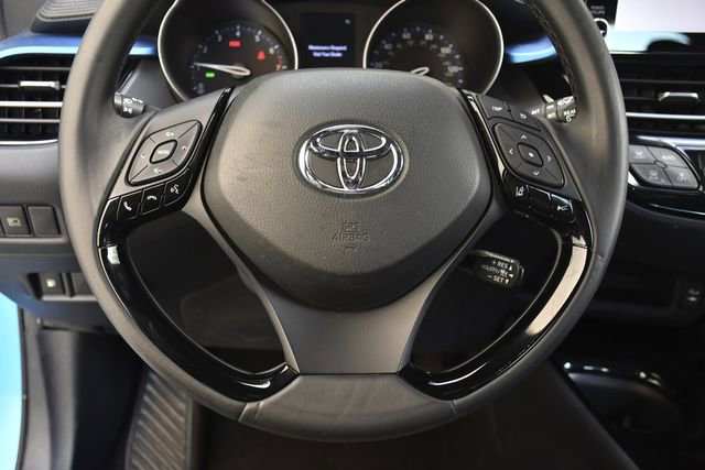 Used 2019 Toyota C-HR XLE FWD image 7