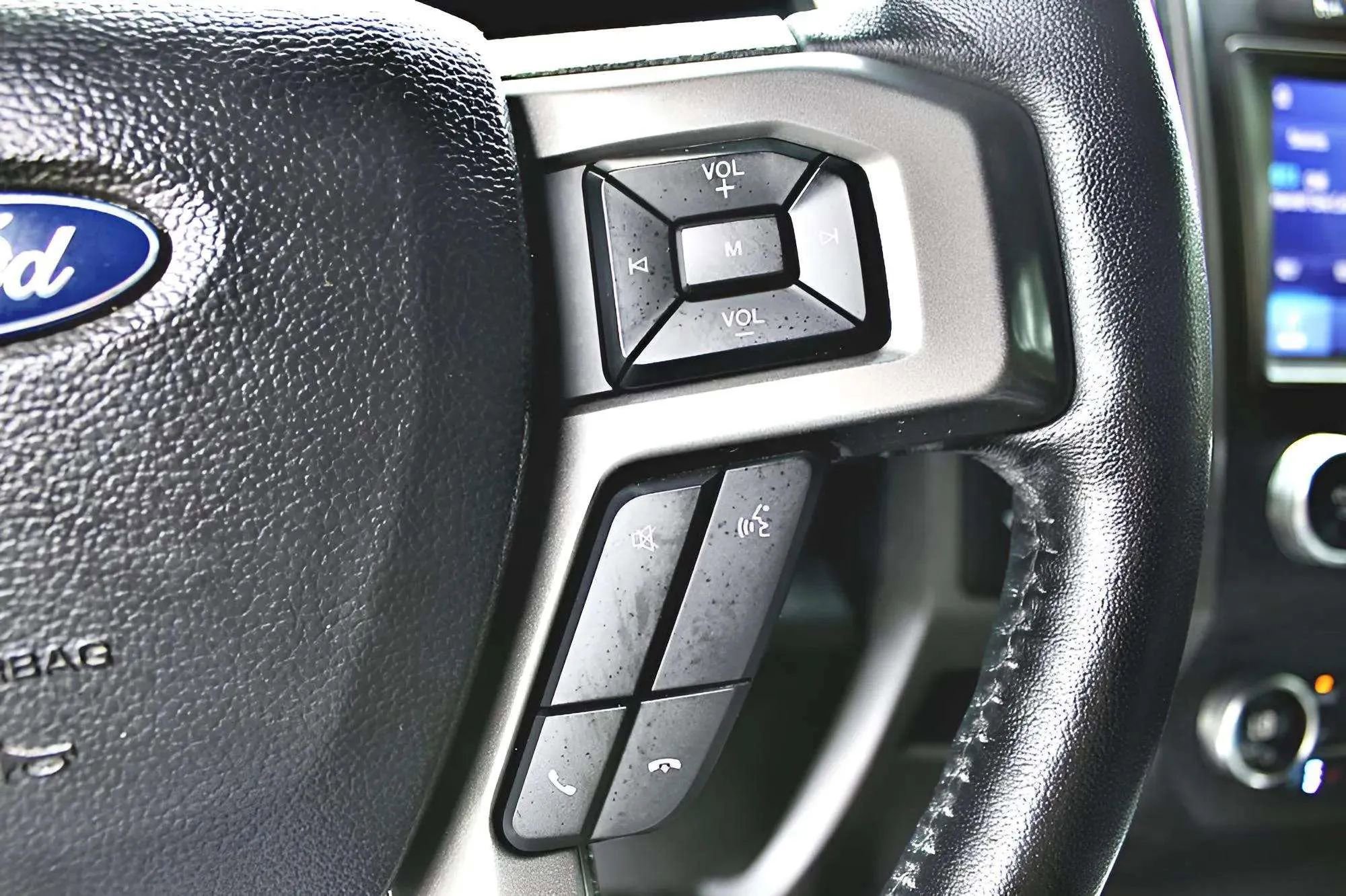 Used 2021 Ford Expedition XLT image 11