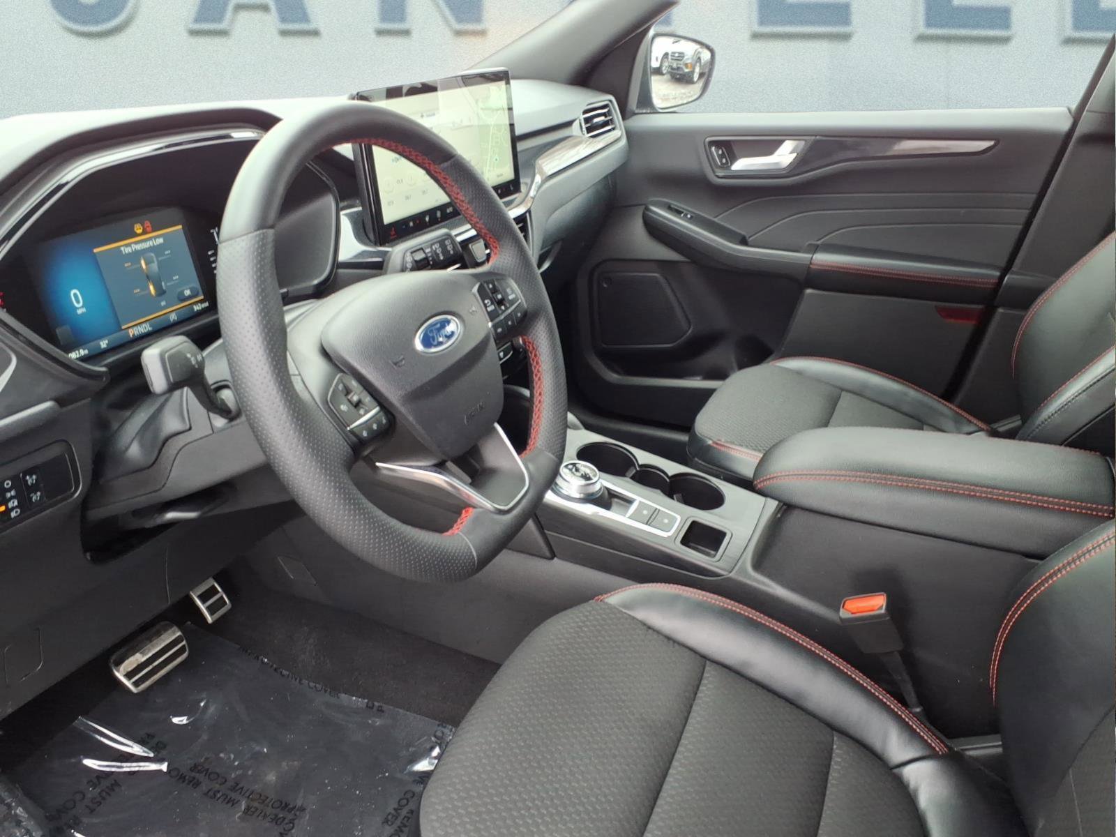 Used 2023 Ford Escape ST-Line w/ Tech Pack #1 image 14