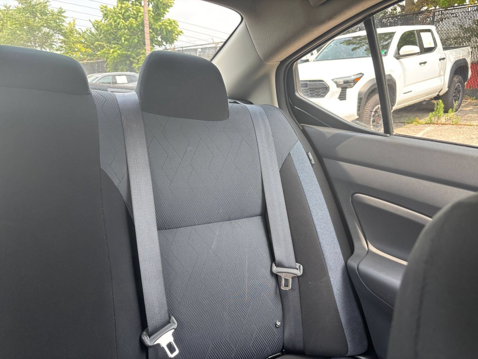 Used 2025 Nissan Versa SV FWD image 30