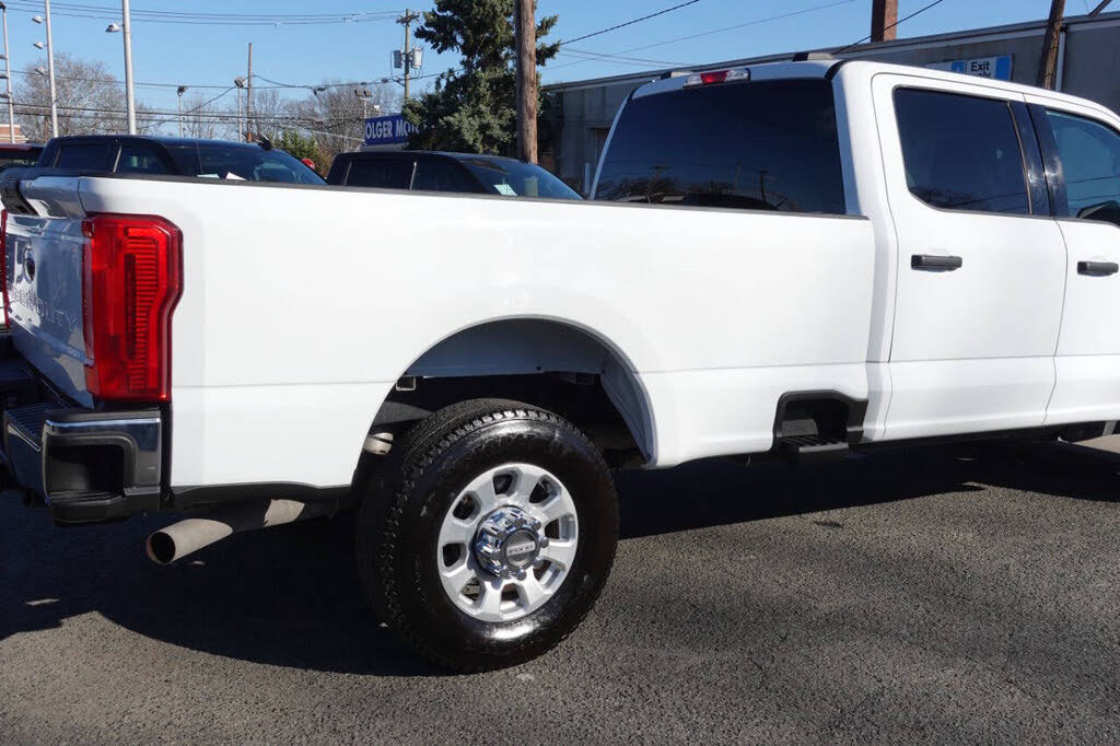 Used 2023 Ford F250 XLT AWD/4WD image 10