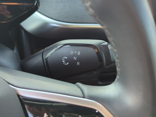 Used 2025 Volkswagen ID. Buzz Pro S RWD image 21