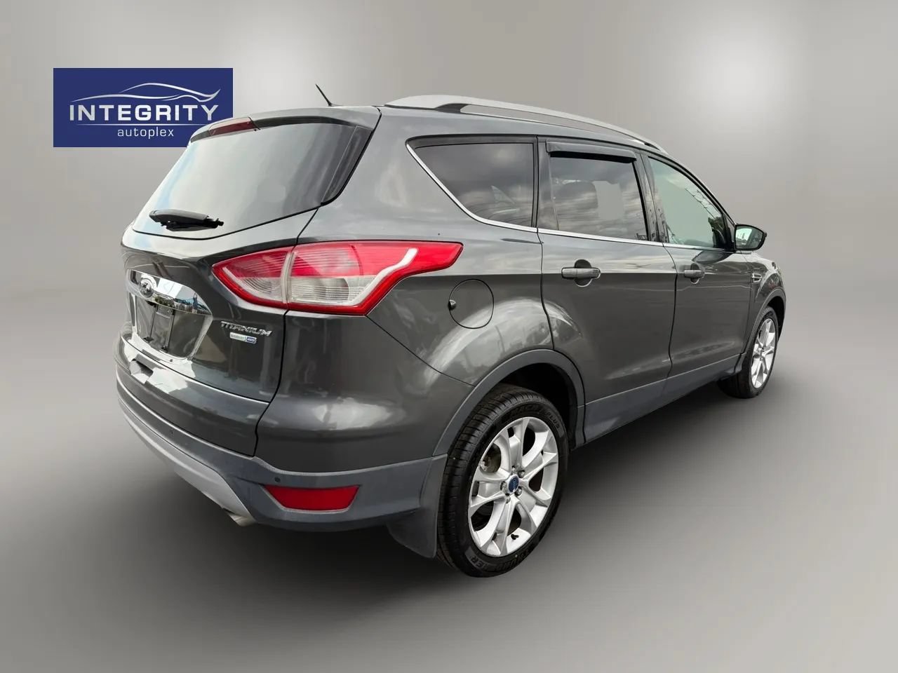 Used 2016 Ford Escape Titanium w/ Equipment Group 301A AWD/4WD image 5