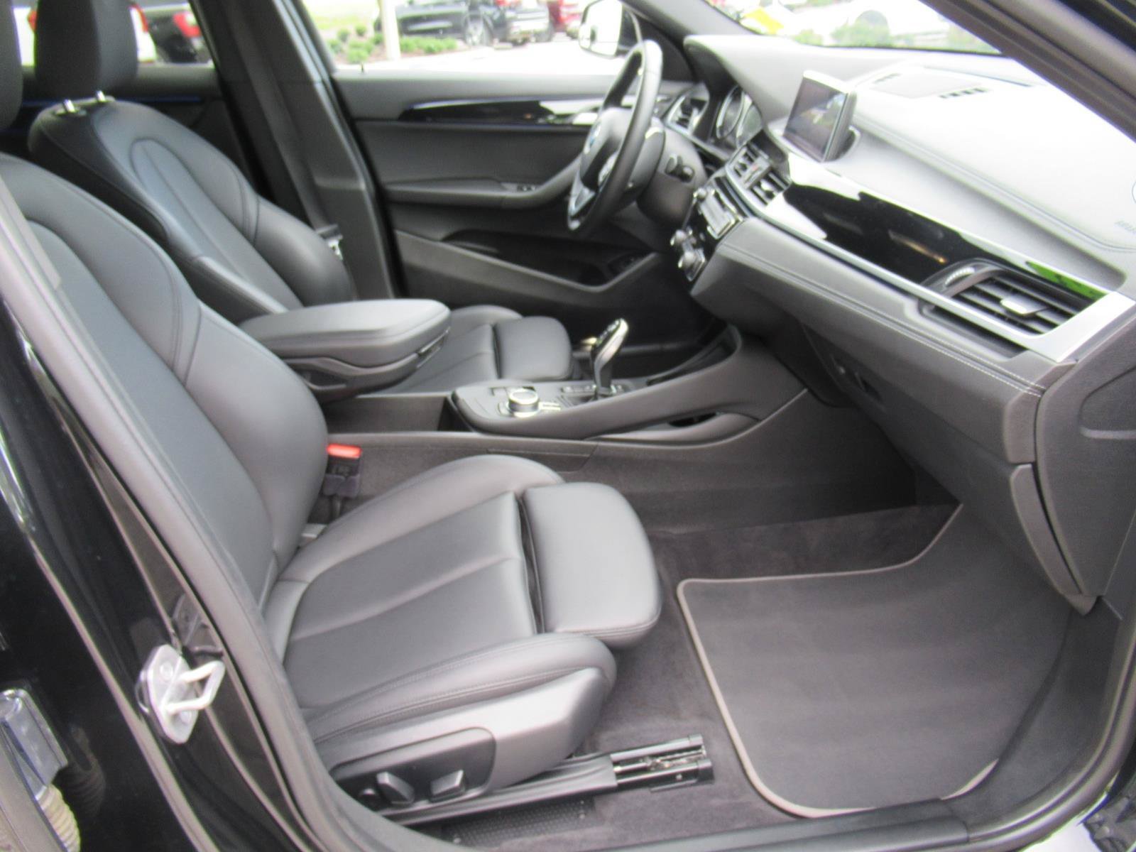 Used 2023 BMW X2 xDrive28i AWD/4WD image 10