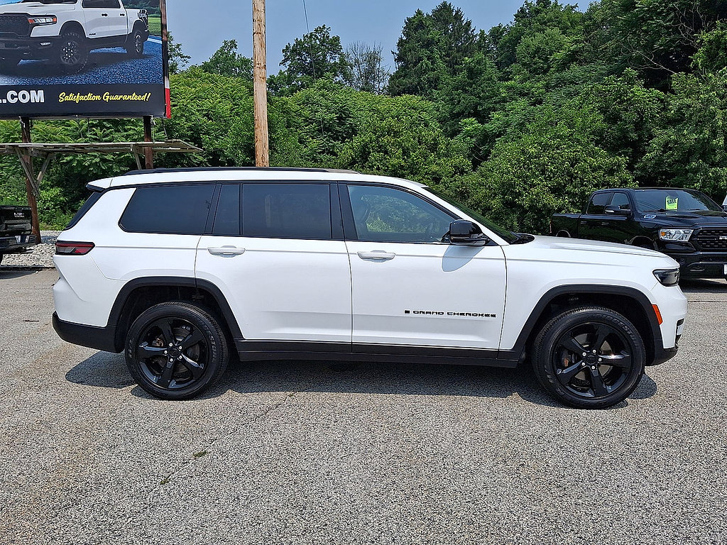 Used 2023 Jeep Grand Cherokee L Altitude AWD/4WD image 26