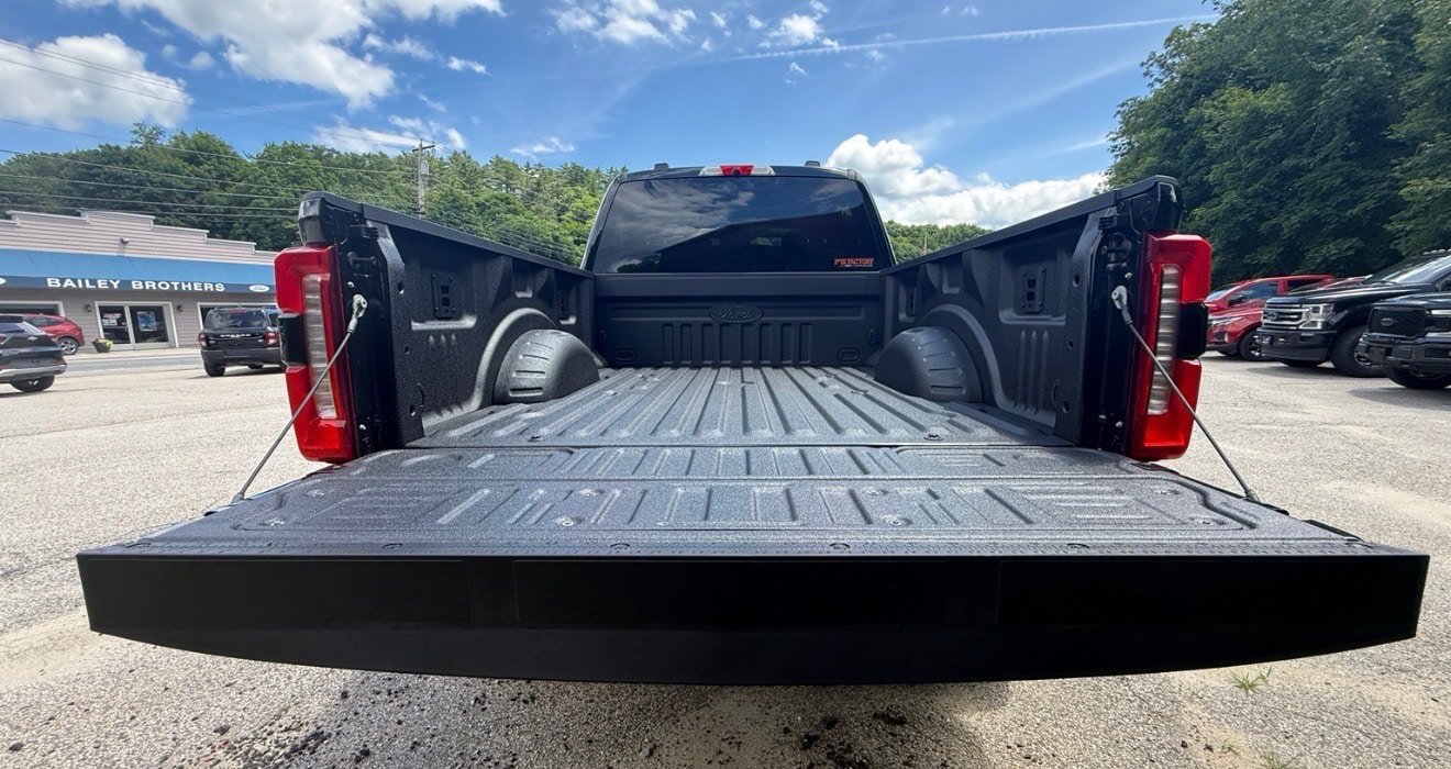 New 2026 Ford F250 XLT w/ XLT Premium Package AWD/4WD image 8